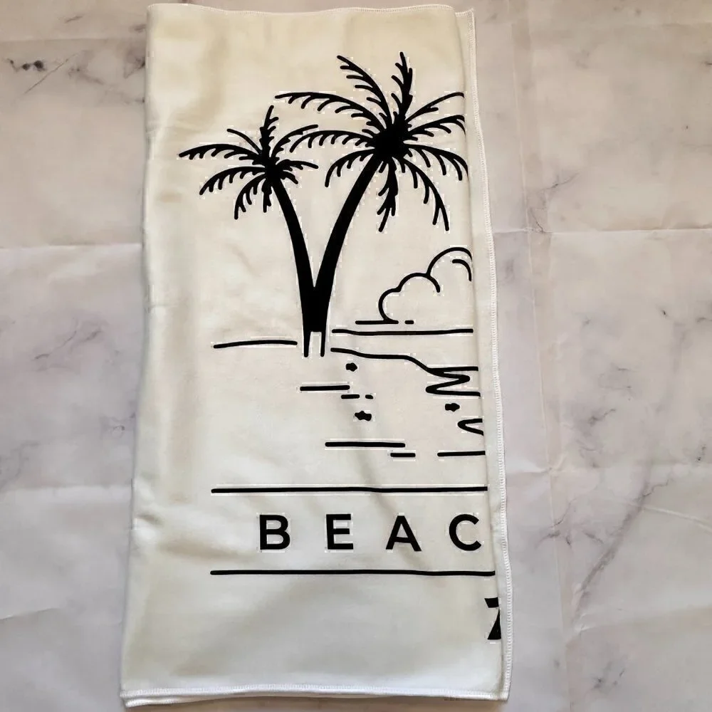 NWOT Zyia Beach Life Microfiber Stretch Towel in Gray